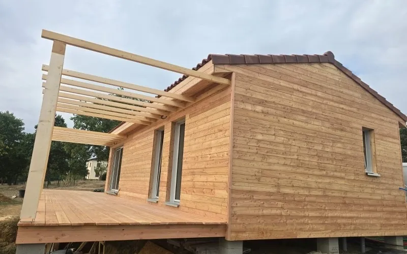 Jolie maison qui prend place sur un beau terrain en occitanie